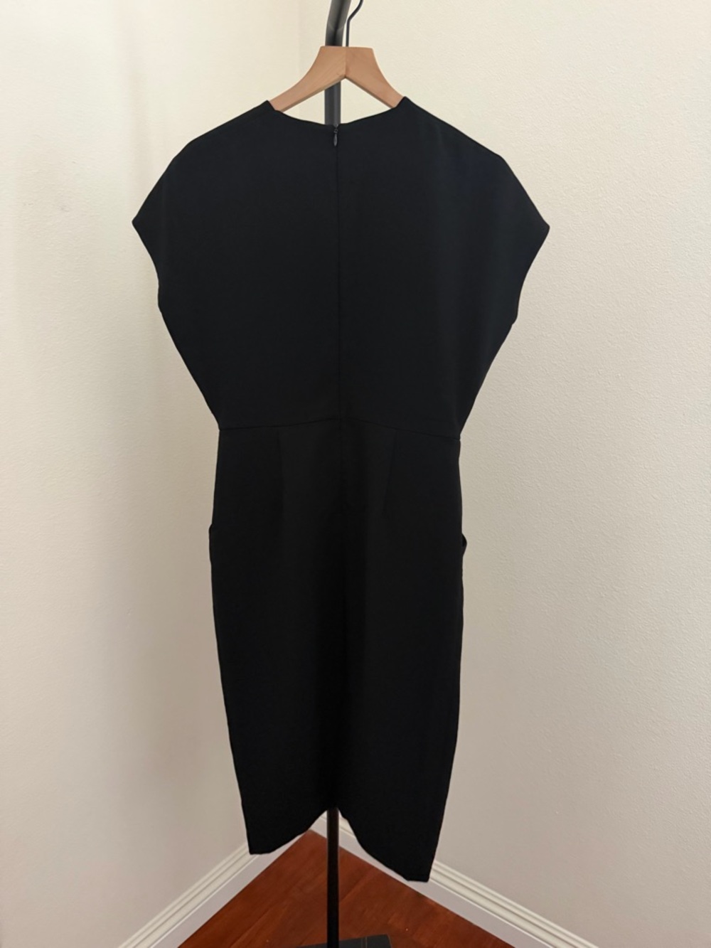 MM Lafleur Black Short-Sleeve Midi Sheath Dress - Picture 7 of 8